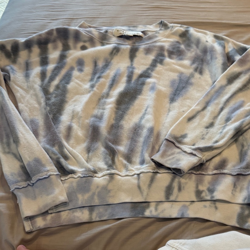 Vintage Havana Gray and Cream Top